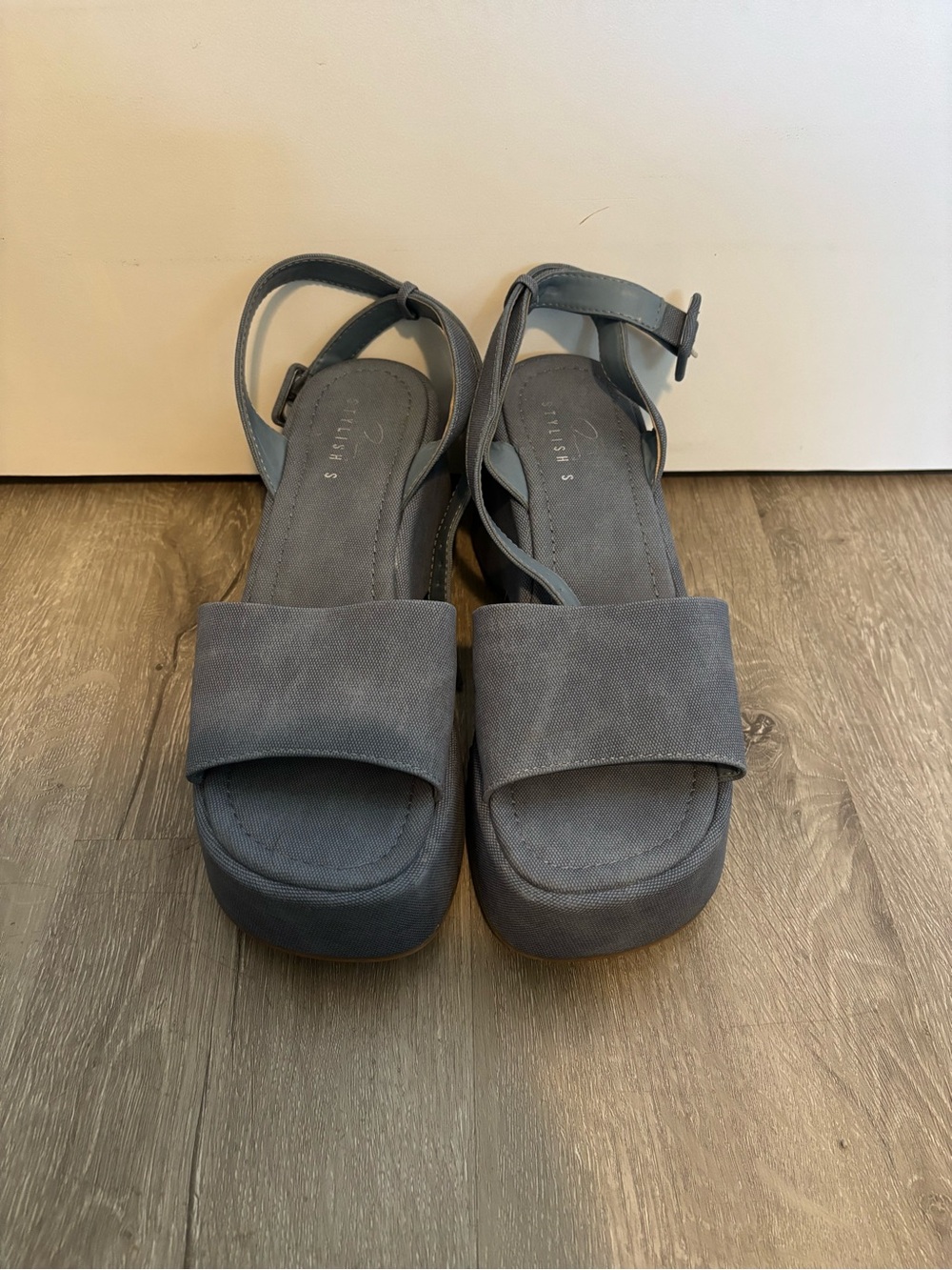 Platform Sandal in Blue Gray - Unbranded